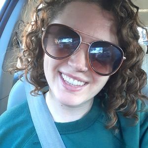 Meet your Posher, Sarah